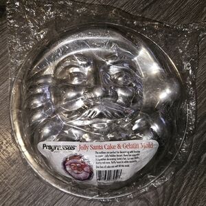 New Jolly Santa Christmas Cake & Gelatin Mold Progressus